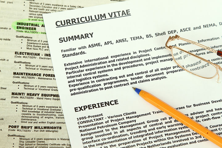 a curriculum vitae and job resume